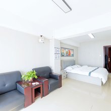 【橙途·河畔民宿豪华大床房】近本溪湖站/怪石洞 /枫叶广场/青石山/一室可住2人