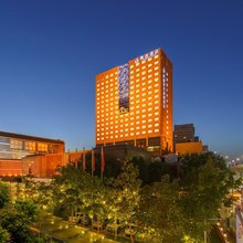 乌鲁木齐尊茂银都酒店(CCMALL时代广场自治区博物馆店)