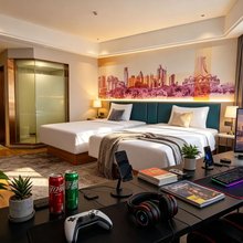 竞放电竞酒店(南宁师范大学北湖南路地铁站店)