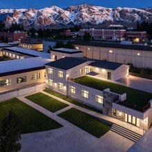 又见山·伊雷木湖设计师艺宿(可可托海店)