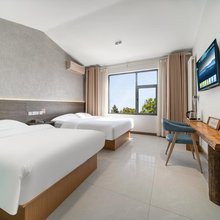 梁舍民宿(清明上河园万岁山武侠城店)