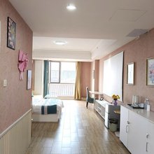 青岛澜庭精品公寓(城阳万象汇鲁邦风情街店)