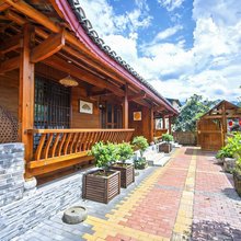 张家界天门山庄度假民宿(天门山景区荷花机场店)
