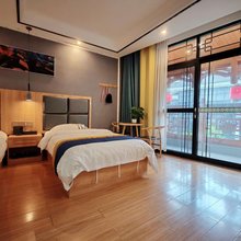 八十米客栈(芙蓉镇景区店)