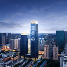 沈阳青年大街工业展览馆地铁站亚朵S酒店