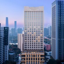 武汉楚河汉街东湖莱斯丽呈华廷酒店