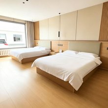 阿尔山潘小伟民宿(天池服务区店)