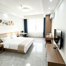 云尚公寓(梅州高铁西站天虹购物中心店)
