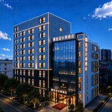 蘭庭设计师酒店(建水小火车建水紫陶街店)