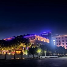 万泊酒店(兴化昌荣镇店)