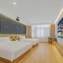 云栖澜庭酒店(万达广场小河地铁站店)