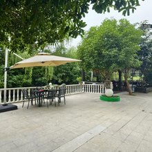 畔湖小院别墅