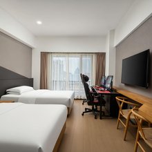 竞悦电竞民宿(潍坊万达广场店)