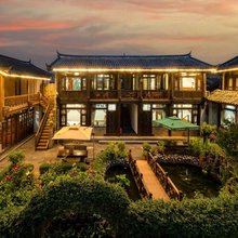 丽江山与舍人文精品客栈
