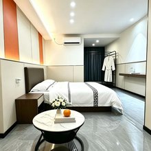 盈丰精品公寓(东莞大朗镇站店)