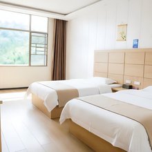 黄果树泰隆裕酒店