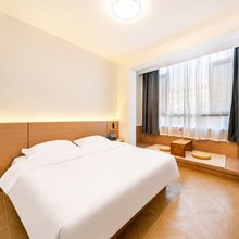 临澜酒店(刘庄夜市鸽子窝公园店)
