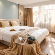 华庭精品酒店(襄州万达·襄州站店)