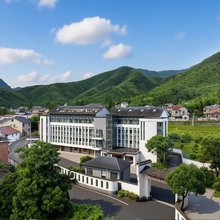 戎创度假酒店(云上草原高山旅游度假区店)