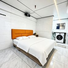 壹号公寓(广州中山三院岗顶地铁站店)