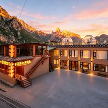 石城古居|观曦阁日出邂逅金山(扎尕那景区店)