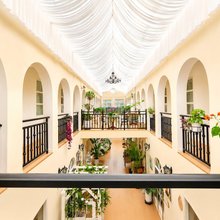 花筑·悠悦居 Courtyard闲庭美宿(伊宁站伊宁机场店)