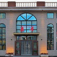 荣栖·森居酒店(兴安国家森林公园伊春夜市店)