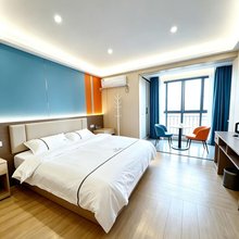 鸿昊酒店(贵阳龙洞堡机场店)