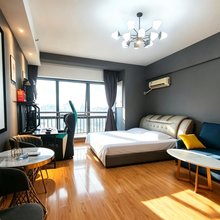 薇蒽电竞酒店(悦海新天地机场大巴店)