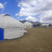 赛湖山泉草原民宿