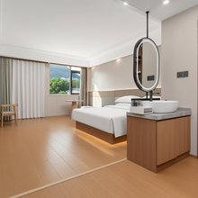 美季禧月酒店(临海银泰城店)