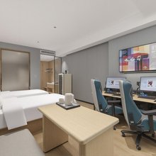 网鱼电竞酒店(泰州海陵大学城店)