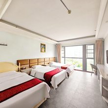 志华酒店(贵阳恒大城曹关湿地公园店)