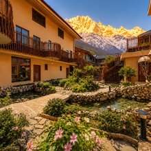 云水赞·Golden Peaks 观景花园美宿(丽江玉龙雪山度假区店)