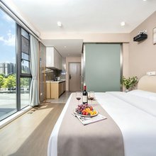 海岚影院公寓(天河机场航空总部地铁站店)