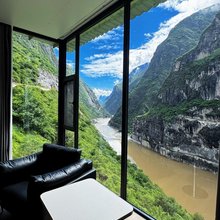进藏第壹面|屿崖Cliff Homestay 峡谷江景民宿(虎跳峡景区店)