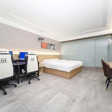 赛博·非可电竞酒店(阜阳商厦店)