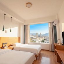 凯顿客栈(大理高铁站洱海公园店)