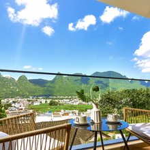 兴义市万峰林云归半山序(下纳灰村店)
