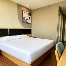 燕归堂自助公寓(潍坊火车站泰华广场店)