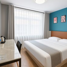 星驿酒店(黄岛金沙滩旅游度假区井冈山路地铁站店)