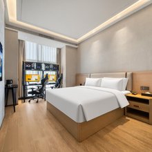 寓约电竞酒店(南昌县江西科技学院太子殿地铁站店)