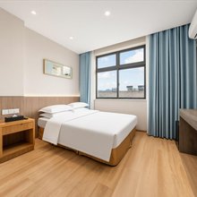凤程酒店(铜陵长江路步行街店)