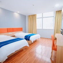 花季·轻奢酒店(菏泽火车站店)