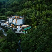 安吉雲中溪·汤泉度假酒店