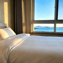 蓝溪湾海景民宿(养马岛店)