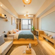 筑梦观影酒店(郑州大学新校区河南工业大学地铁站店)