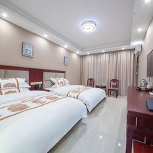 四季茶乡假日酒店(西双版纳泼水广场店)