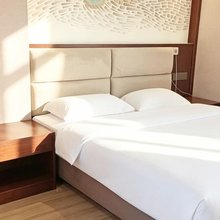 三朋宾馆(湖口新中医院店)