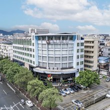 云辉假日酒店(花都狮岭店)